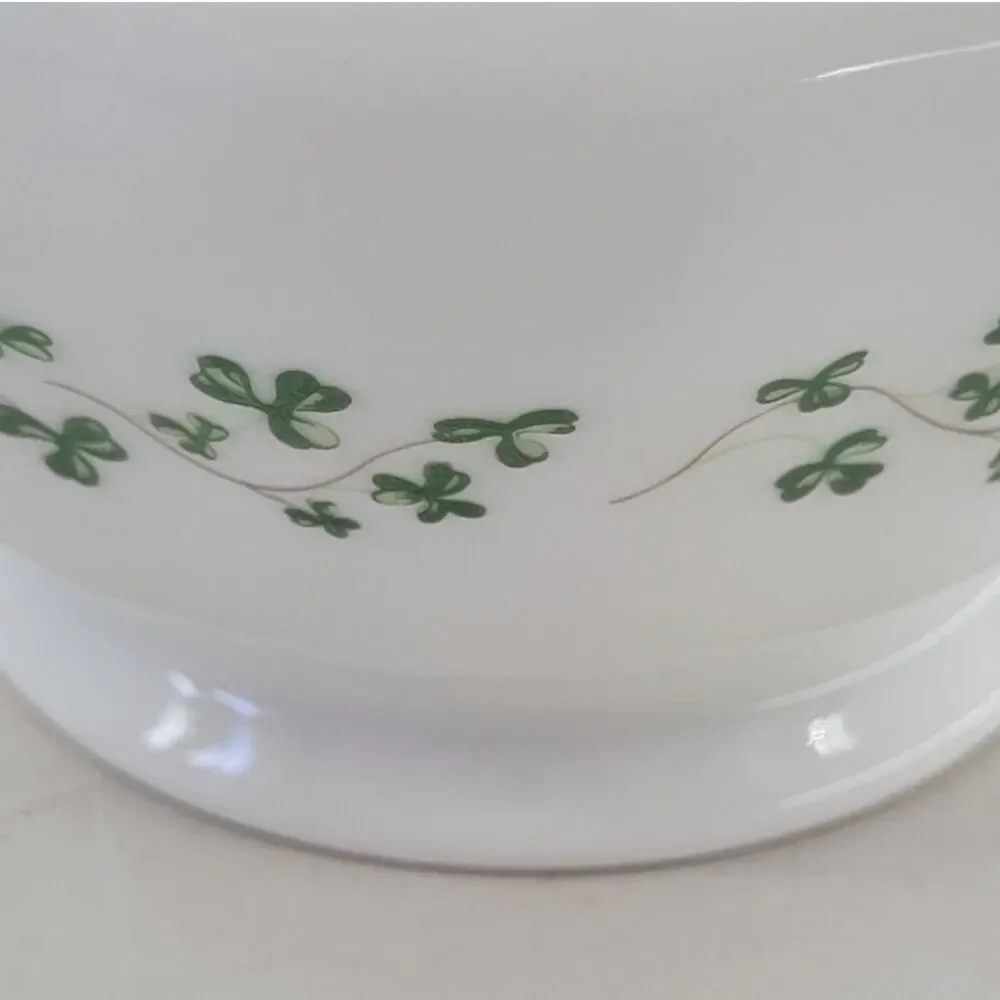 Royal Tara Vintage Shamrock Creamer Fine Bone China Irish Cottage cottagecore‎